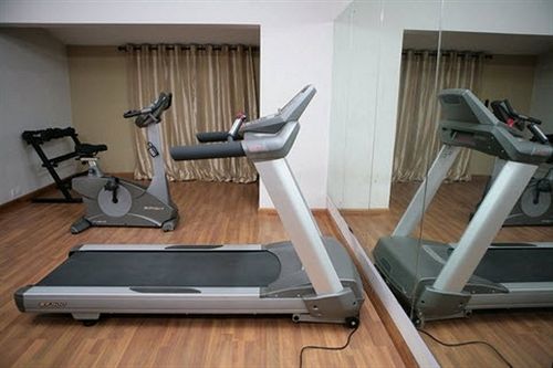 Deccan Plaza Hotel - Утакаманд Экстерьер фото